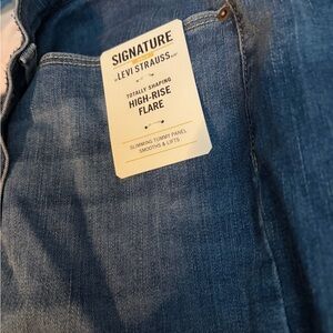 Signature by Levi Strauss Men's High-Rise Flare Jeans